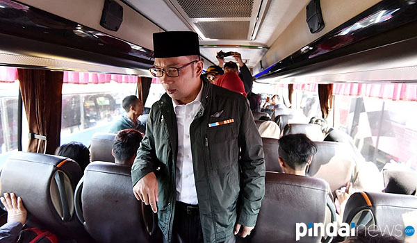 emil-cek-kesiapan-armada-bus-mudik-di-terminal-cicaheum